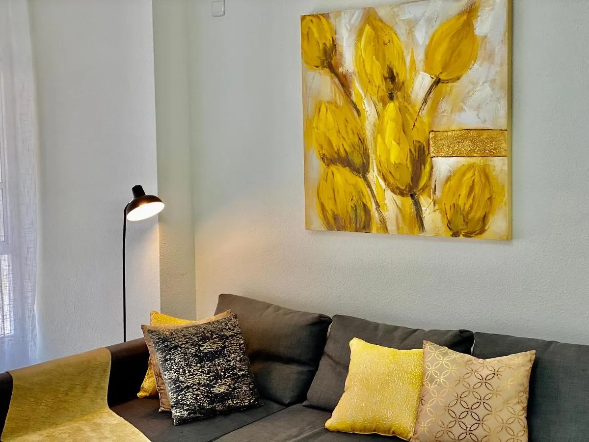 Ikram Front Beach Alboran, Casco Antiguo Apartment Estepona