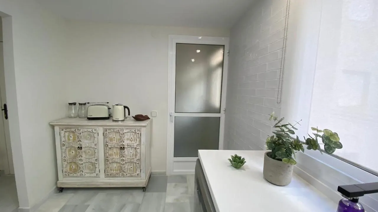 Ikram Front Beach Alboran, Casco Antiguo Apartment Estepona