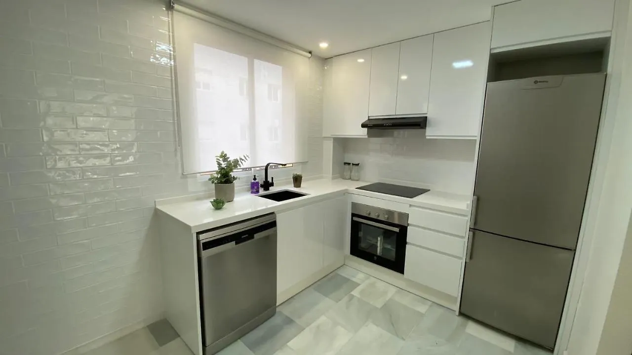 Ikram Front Beach Alboran, Casco Antiguo Apartment Estepona