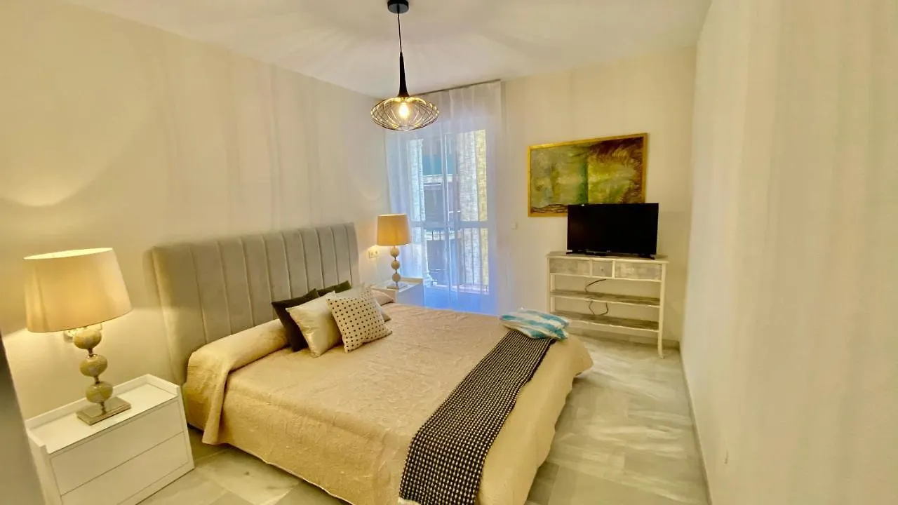 Ikram Front Beach Alboran, Casco Antiguo Apartment Estepona