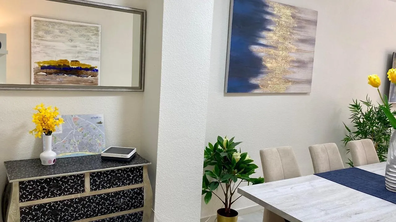Ikram Front Beach Alboran, Casco Antiguo Apartment Estepona