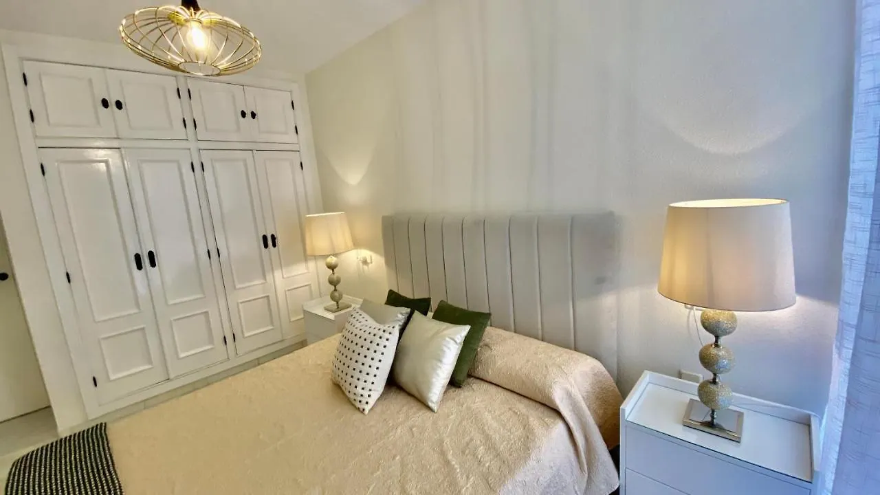 Ikram Front Beach Alboran, Casco Antiguo Apartment Estepona 0*,