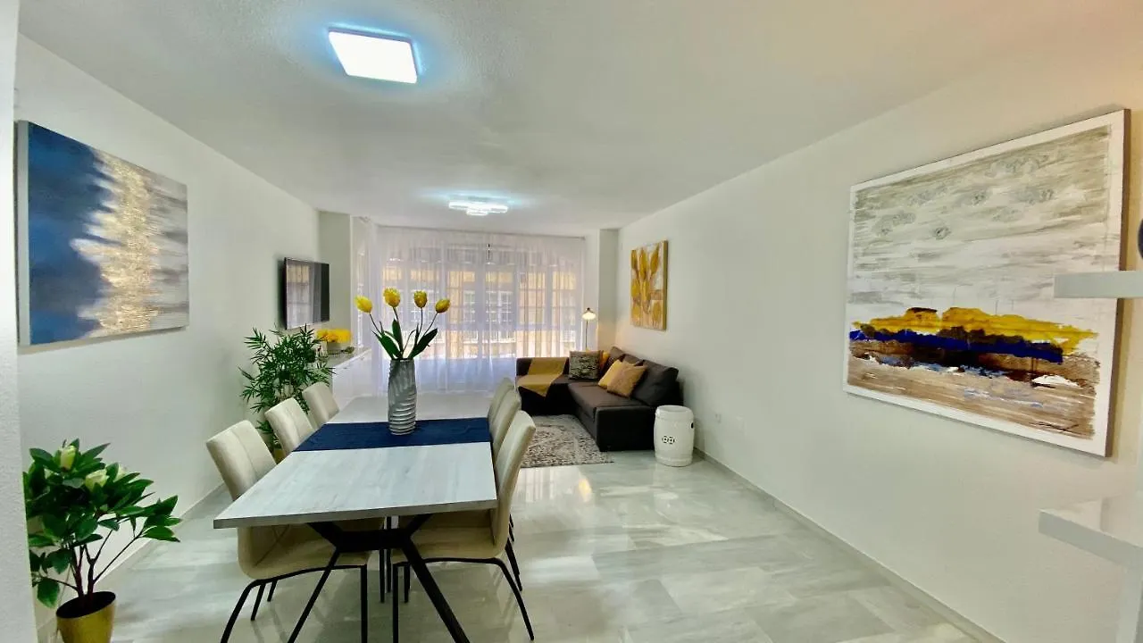 Ikram Front Beach Alboran, Casco Antiguo Apartment Estepona
