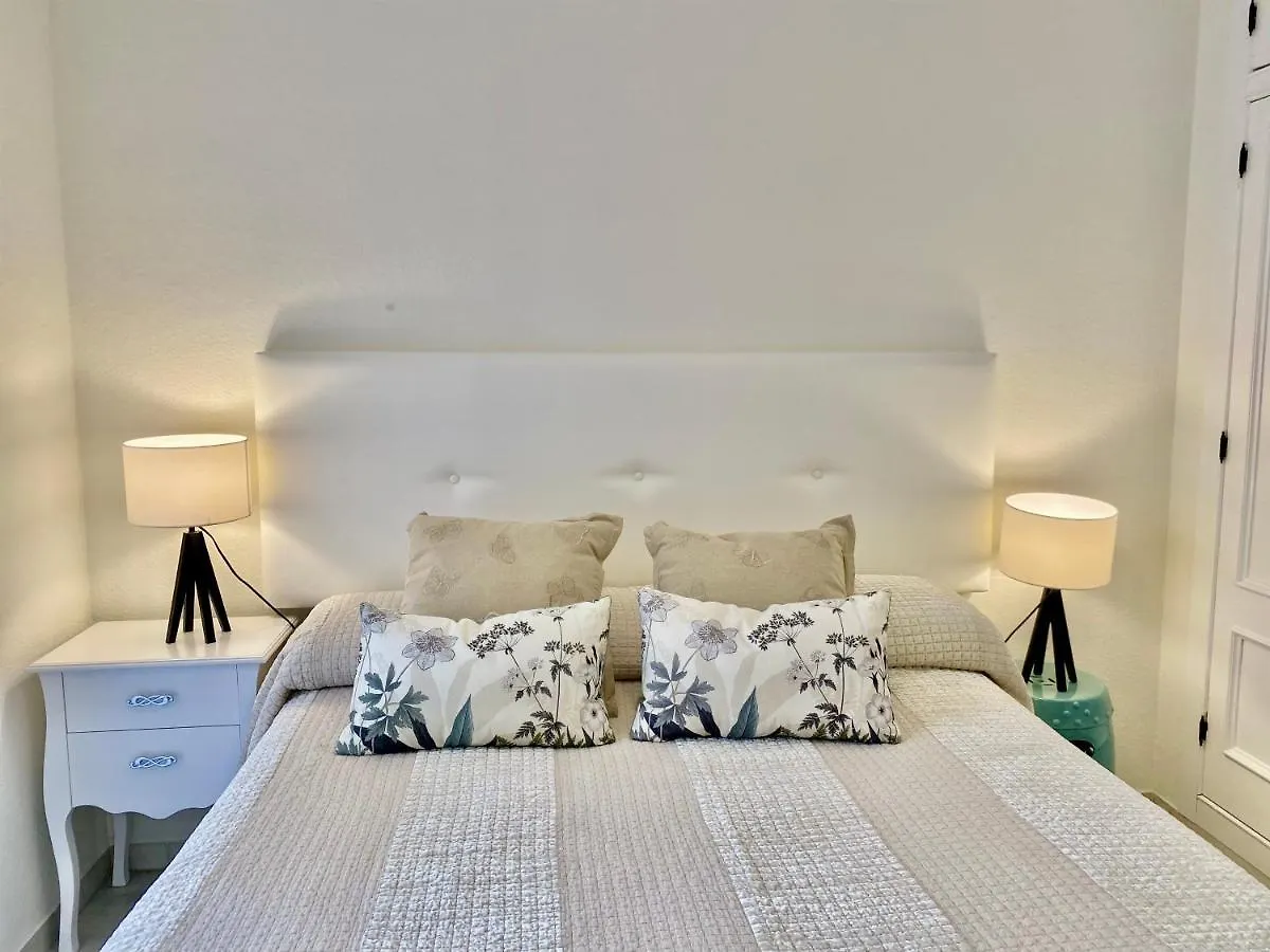 Ikram Front Beach Alboran, Casco Antiguo Apartment Estepona Spain