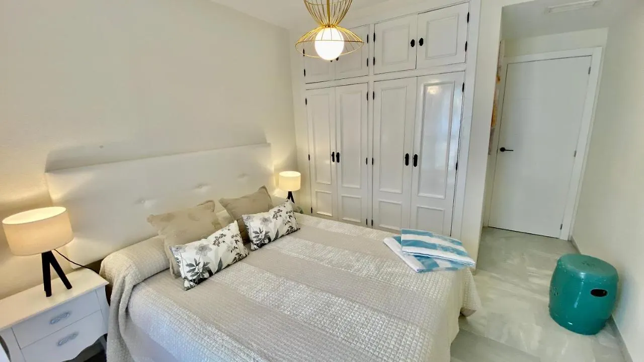 Ikram Front Beach Alboran, Casco Antiguo Apartment Estepona 0*,  Spain