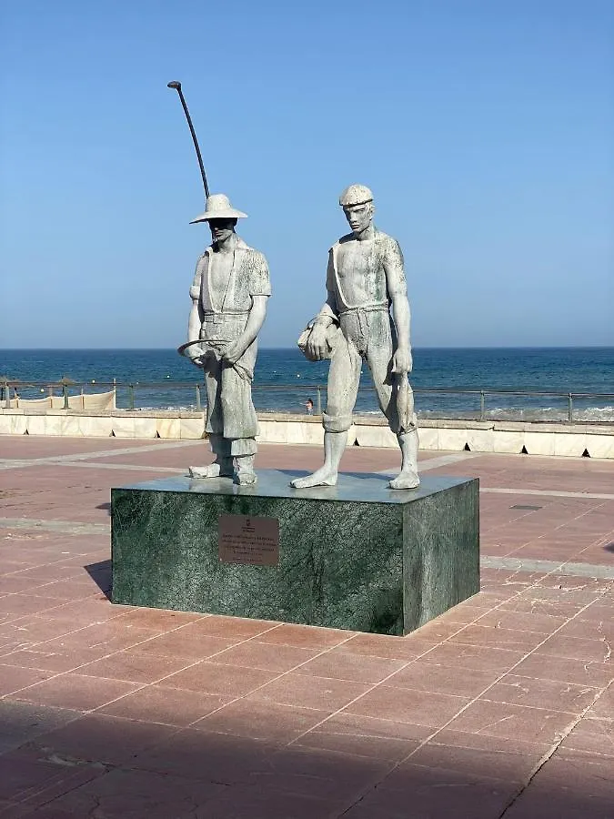 埃斯特波纳Ikram Front Beach Alboran, Casco Antiguo公寓 埃斯特波纳